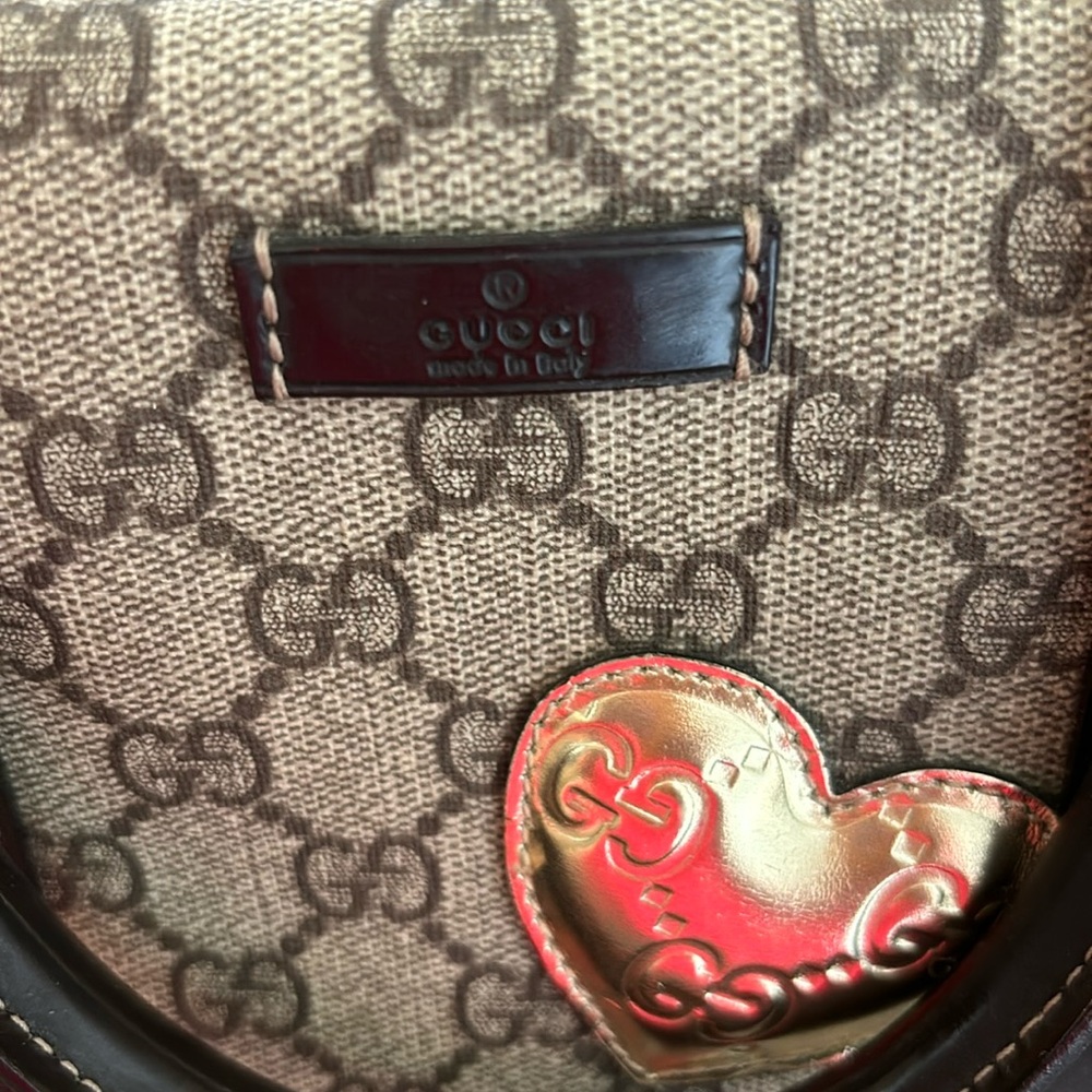 GUCCI GG C Canvas Limited Edition Heart Pattern Boston Bag Brown Leather NWOT - Picture 3 of 15